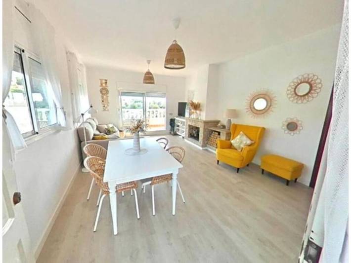 Familienfreundliches Haus mit Pool in Calafell, Costa Dorada