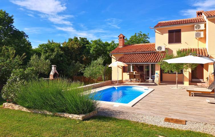 Ferienhaus für 4 Personen, mit Terrasse in Marčana