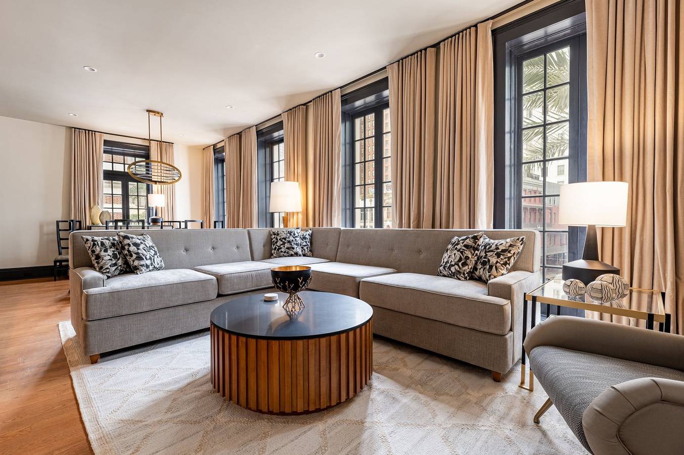 Apartamento entero, 3Br City Views: Walk to French Quarter | The Mayfair in Storyville (New Orleans), New Orleans