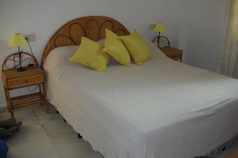 Appartamento intero, Spazioso appartamento con 2 camera da letto ampio terrazzo A / C Tv. Wi-Fi. Vicino al Beach & Golf in Urbanización Roquetas de Mar, Roquetas de Mar