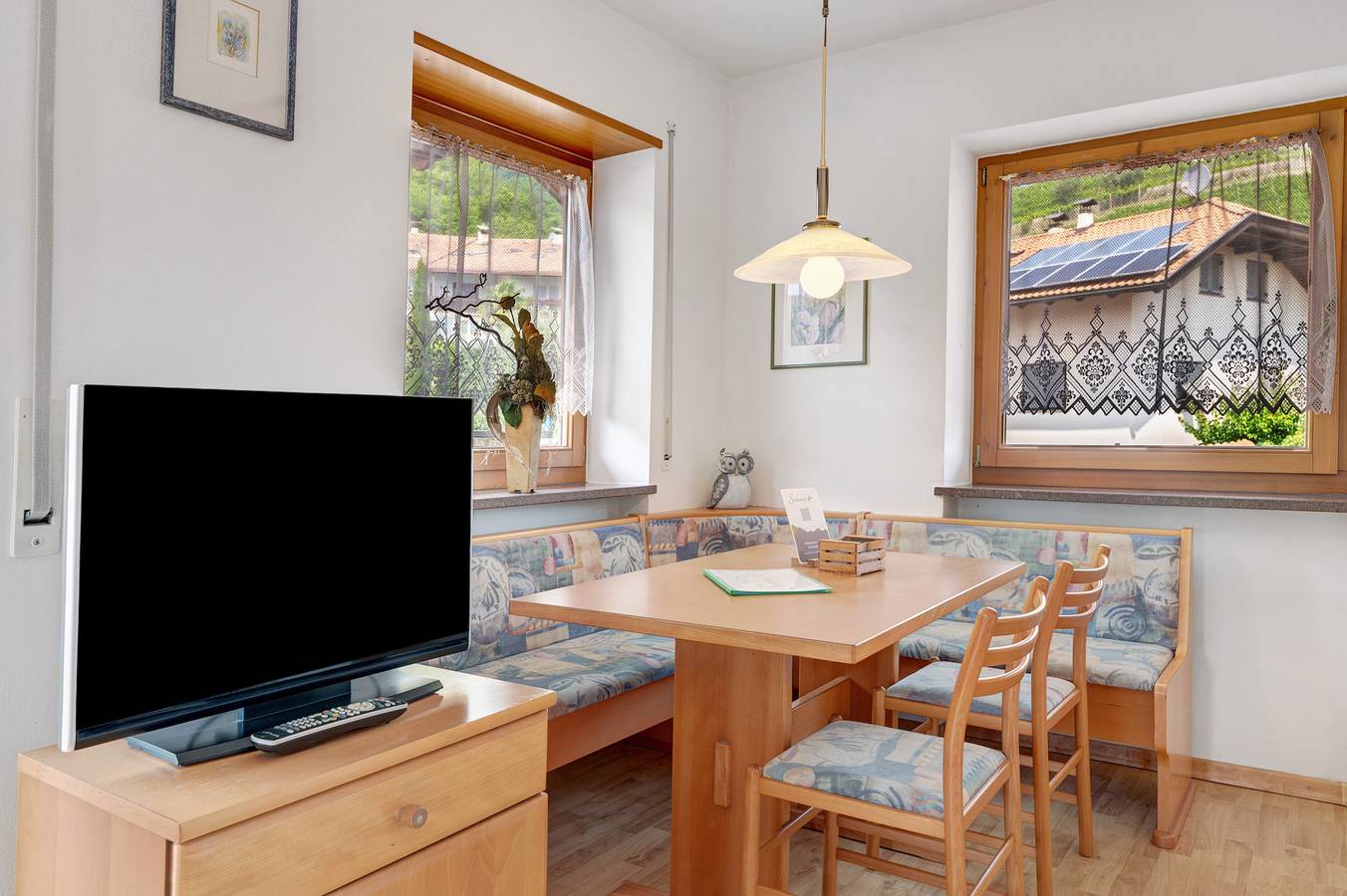 Appartement entier, Appartement 'Seaberhof 7' avec vue sur le lac, piscine partagée et Wi-Fi in St. Josef am See, Caldaro sulla Strada del Vino