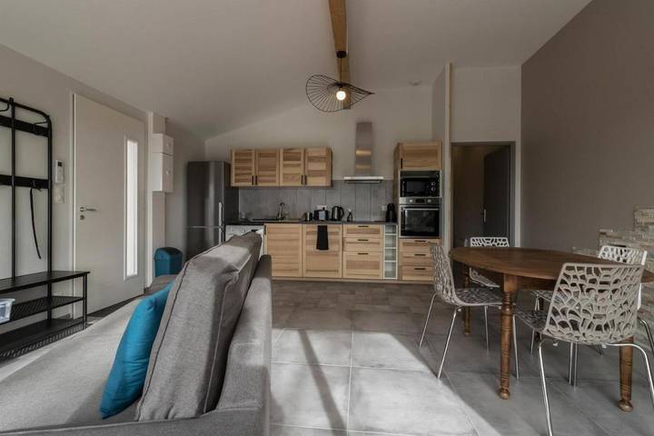 Maison de vacances pour 4 personnes, avec Terrasse ainsi que Jardin et Piscine à Merville