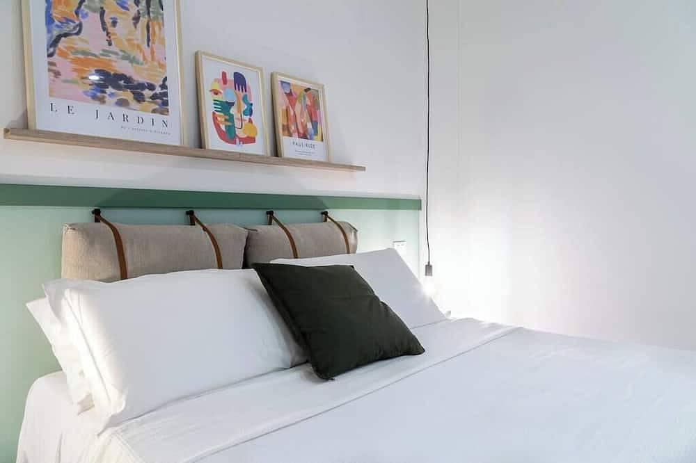 Appartamento intero, Stylish apartment with an arty touch  Fast Wifi in Trieste, Carso