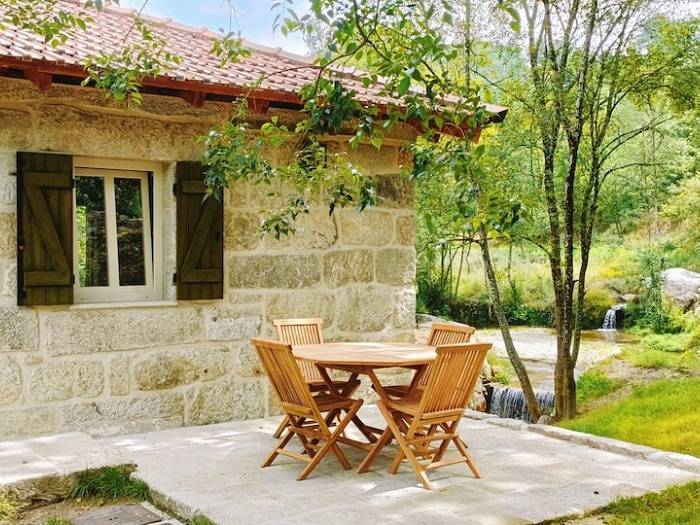 Casa rural para 5 pessoas, com vista para o lago e jardim em Marco de Canaveses