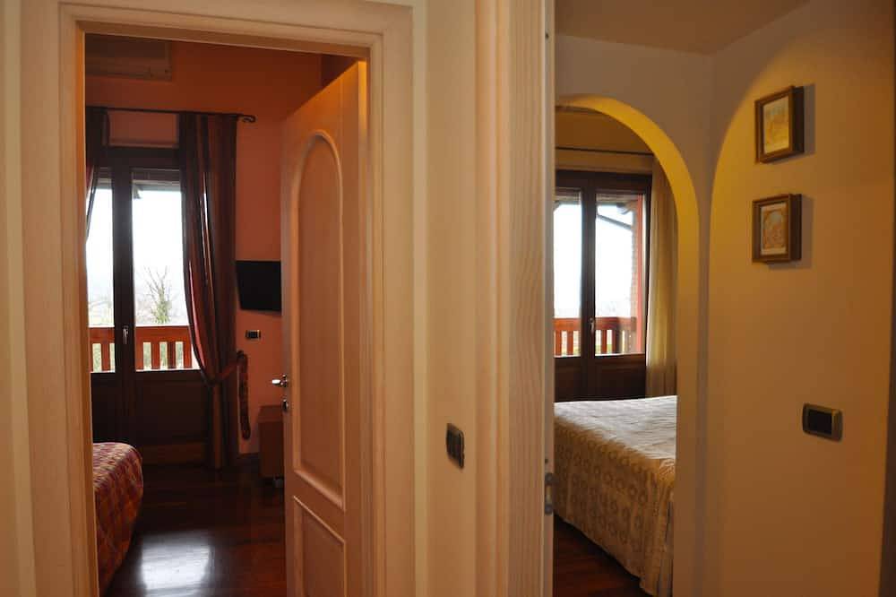 Villa Garden verwarmd privézwembad en airconditioning in alle kamers in Lonato, Garda Bergen
