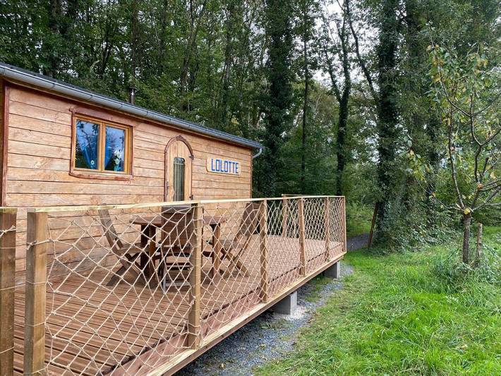 Camping voor 3 personen, with Terras and Tuin as well as Uitzicht in Creuse
