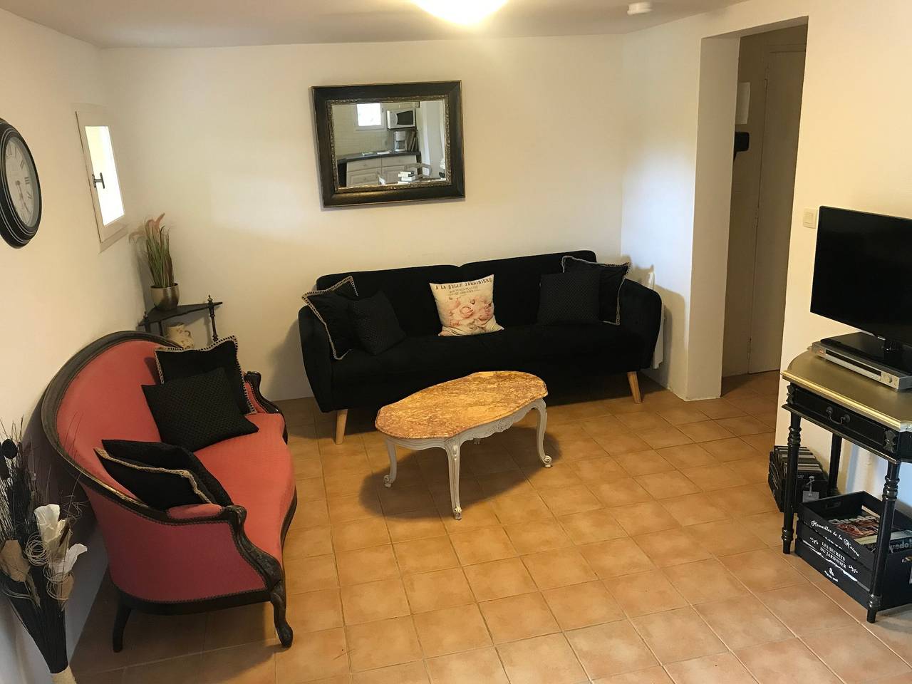 Appartement entier, Gite La Lède avec piscine partagée, terrasse commune et Wi-Fi in Lédat, Région de Villeneuve-sur-Lot