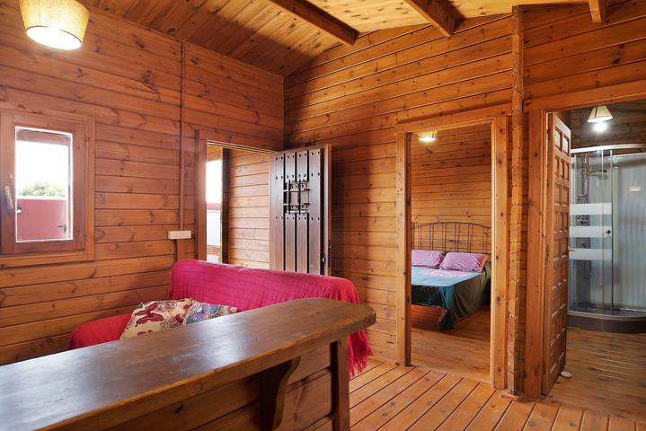 Maison de vacances "Casa Juana Madera" avec piscine partagée et climatisation in Zahora, Vejer de la Frontera
