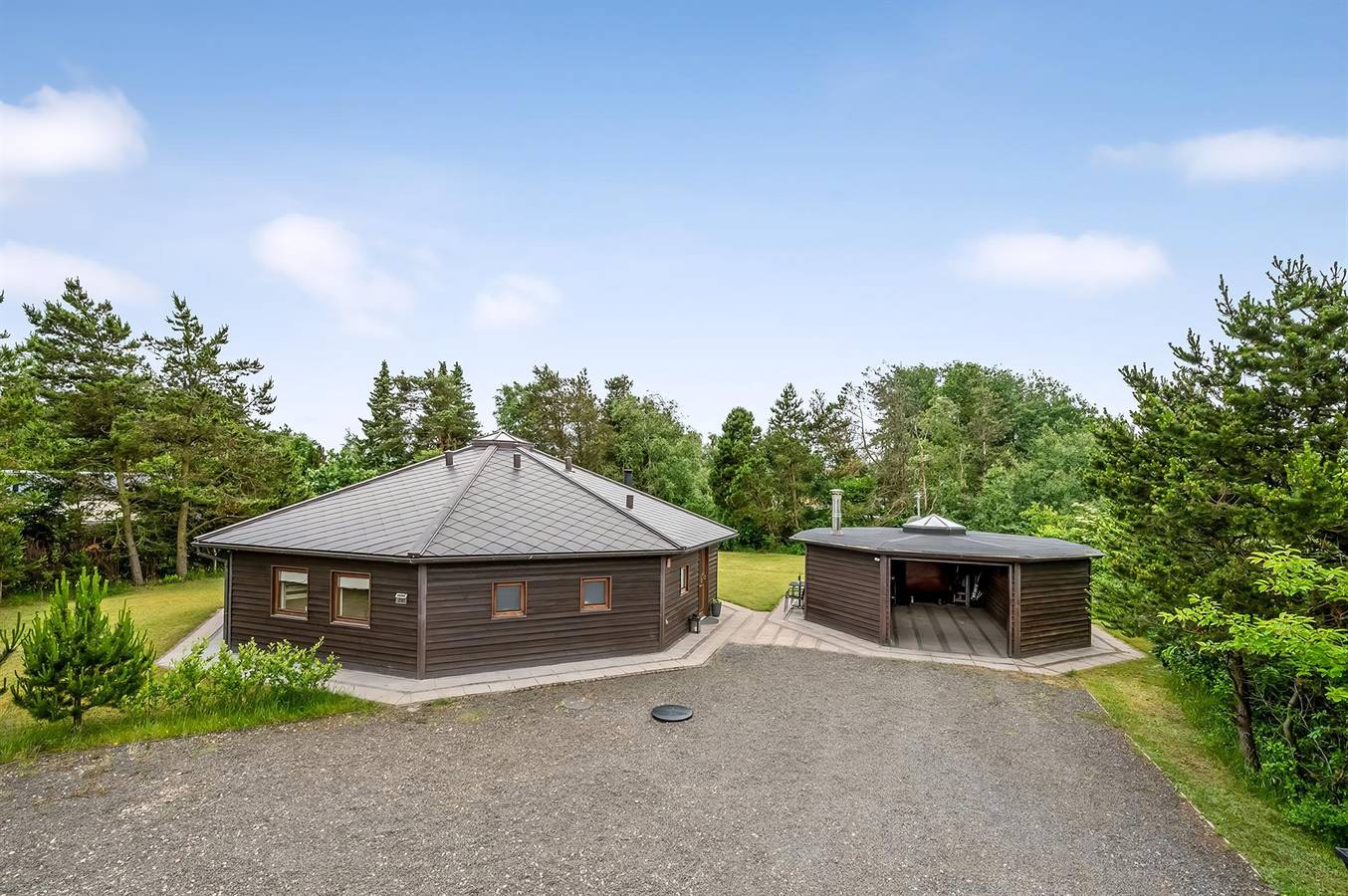 Nice home in Skjern w/ Sauna, Wifi and 4 Bedrooms in Skjern, Ringkøbing Fjord