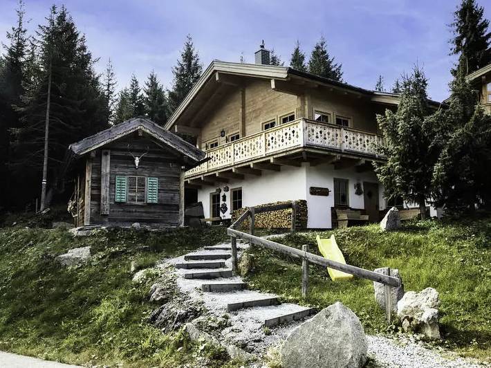 Chalet voor 10 personen, met sauna en tuin in Königsleiten