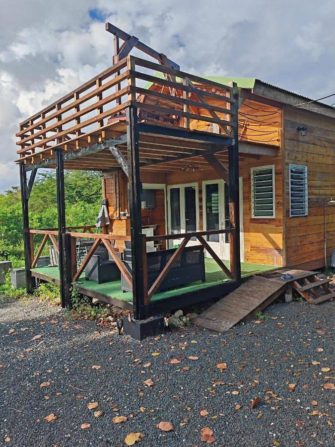 Maison d’hôte pour 4 personnes, avec terrasse ainsi que jacuzzi et jardin à Saint-François - 3