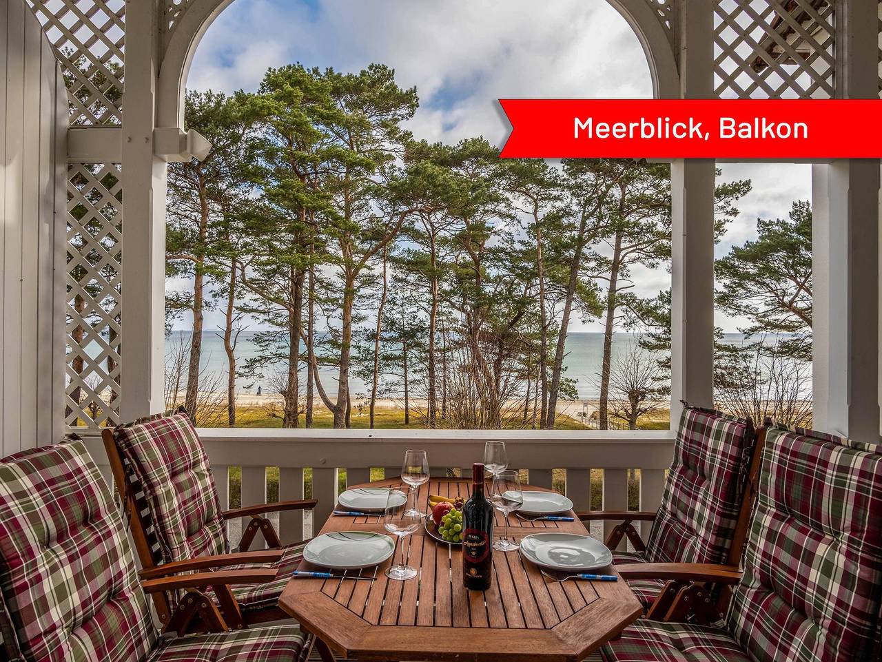 Ganze Ferienwohnung, Villa Strandidyll Apartment 6, Balkon mit Meerblick in Ostseebad Binz, Binz