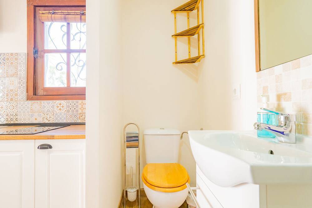 Apartamento entero, Cubo's Mijas Finca Huerta Rica Buganvilla / aire acondicionado / wifi gratis in Mijas, Costa del Sol