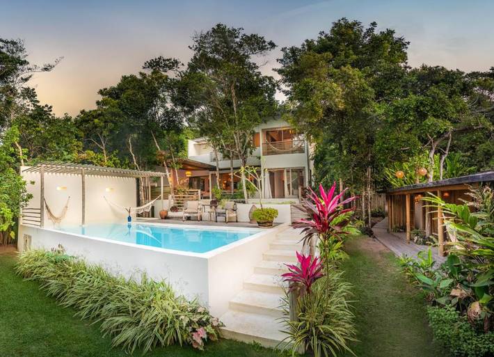 Maison d’hôte pour 2 personnes, avec terrasse et piscine ainsi que vue et jardin, animaux acceptés à Trancoso