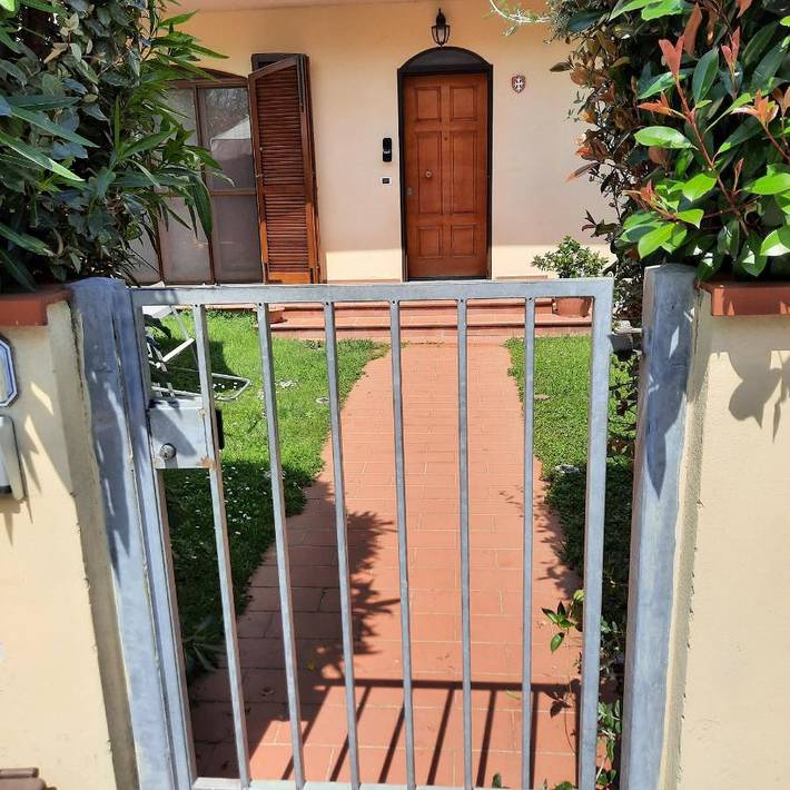 Ferienwohnung für 5 Personen, mit Balkon und Terrasse sowie Garten und Ausblick