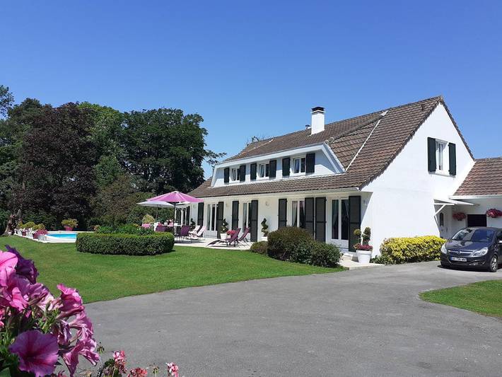 Chambre d’hôte pour 4 personnes, avec Jardin et Piscine dans le Pas-de-Calais