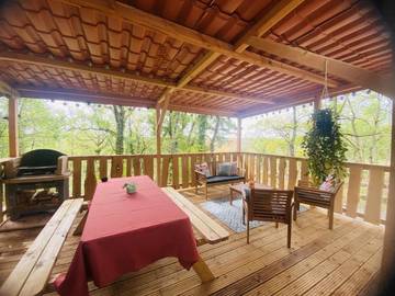 Gîte pour 6 personnes, avec vue et terrasse à Masquières