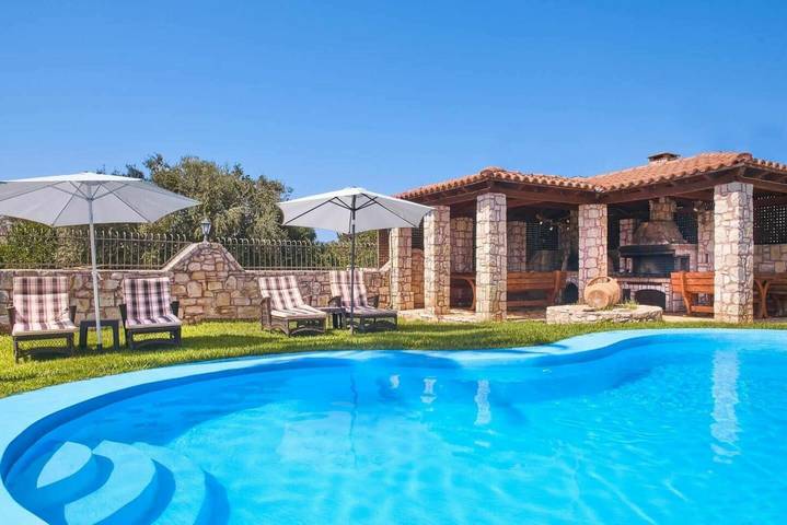 Location de vacances pour 9 personnes, avec piscine et balcon à La Canée - 3