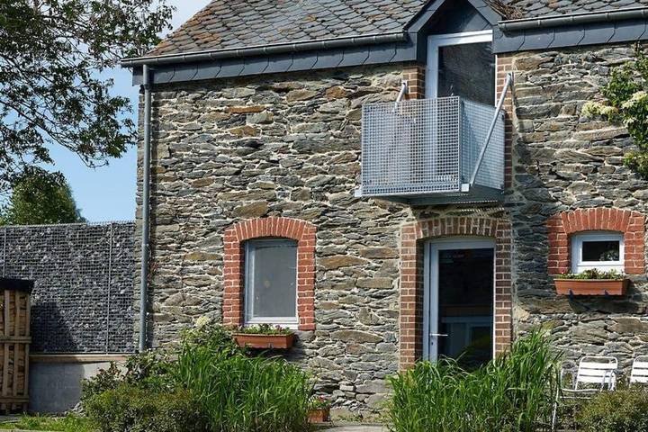 Location de vacances pour 8 personnes, avec sauna et vue ainsi que jardin et terrasse, animaux acceptés dans Tavigny - 3