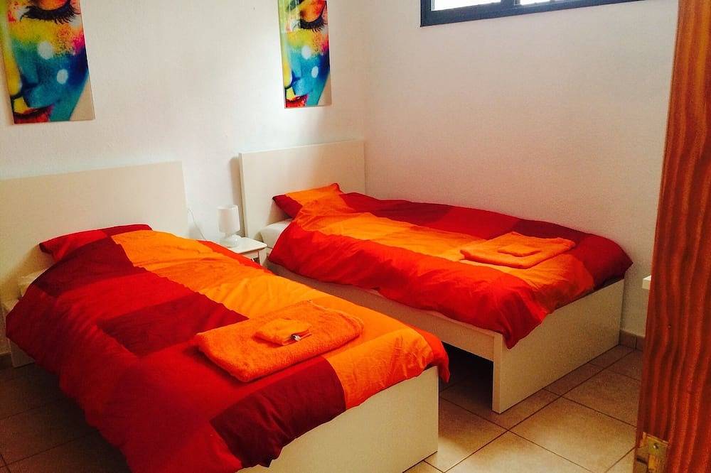 Ganze Wohnung, Club Tenerife Los Diamante 1 Bett Schöne Wohnung Balkon Meerblick Los Cristianos in Los Cristianos, Arona