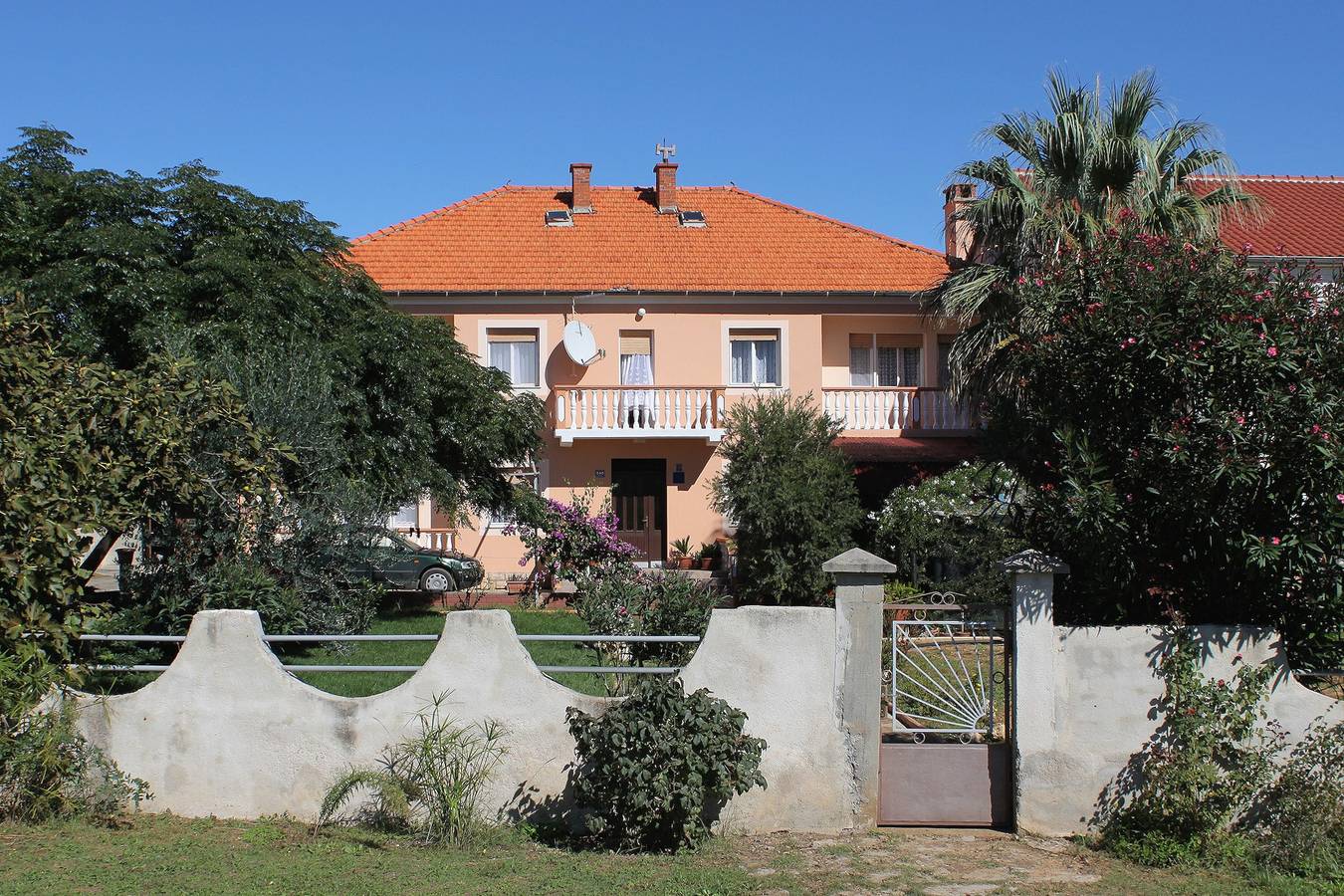 Ganze Wohnung, 3-Zimmer-Ferienwohnung mit Balkon Privlaka, Zadar A-5747-a in Privlaka, Zadar