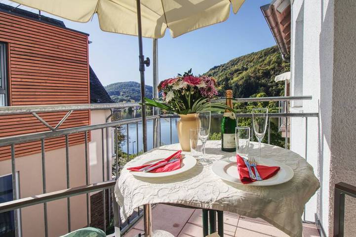 Location de vacances pour 2 personnes, avec balcon à Bullay