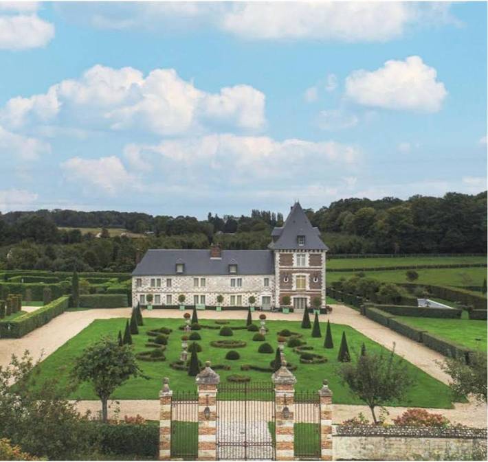 Maison d’hôte pour 2 personnes, avec vue et terrasse ainsi que bassin pour enfant et piscine dans Bouquetot