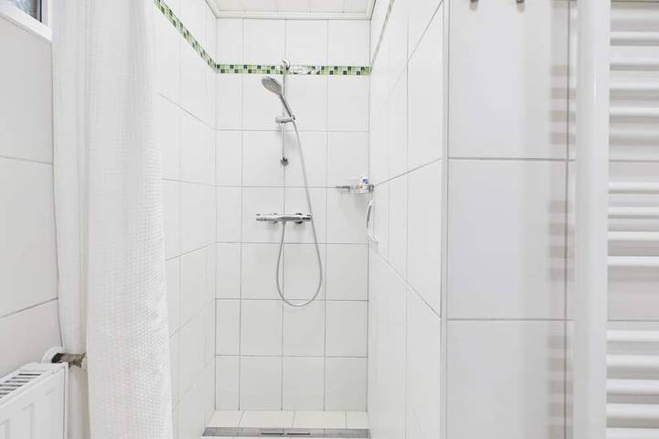 Familien-Suite Garden Oase: Ebenerdig mit Garten & eigenem Badesteg in Ossiach, Bezirk Feldkirchen