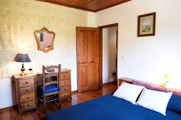 Gîte pour 2 personnes, avec vue ainsi que terrasse et jardin à Tomar - 4