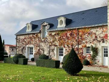 Cottage pour 8 personnes, avec piscine à Allonnes