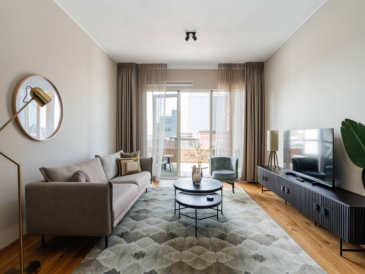 Ganze Wohnung, Modernes Apartment in Den Haag mit Balkon in Scheveningen, Den Haag