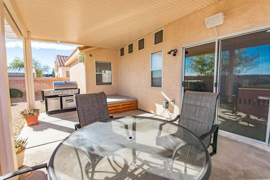 Gorgeous Las Vegas home with Rv parking in North Las Vegas, Nevada