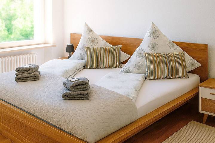 Ferienwohnung für 2 Personen, mit Seeblick und Terrasse in Überlingen
