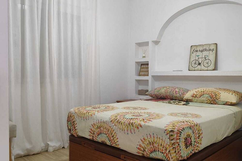 Hel leilighet, Spacious and bright apartment 700m from the beach in Playa Flamenca, Orihuela