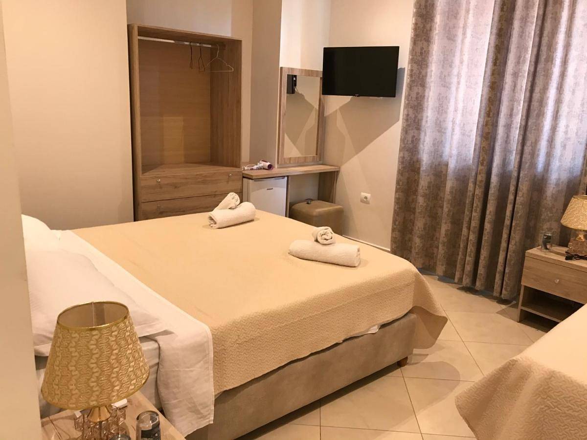 Deni's Hotel in Saranda, Vlorë