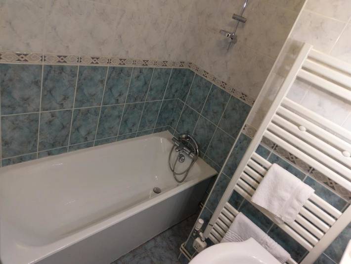 Hôtel pour 6 personnes, avec vue et terrasse, animaux acceptés à Corbigny - 4