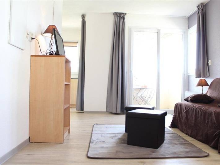 Gîte pour 4 personnes, avec piscine et vue sur le lac, animaux acceptés dans Port des Minimes - 2