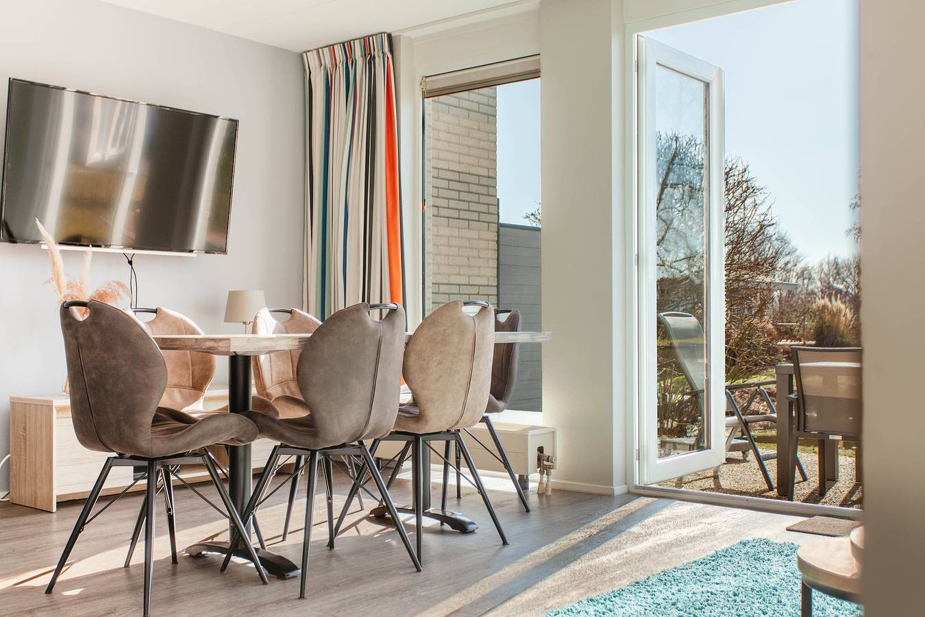 Beach Resort Makkum — Schakel – 6 Personen in Makkum, Ijsselmeer