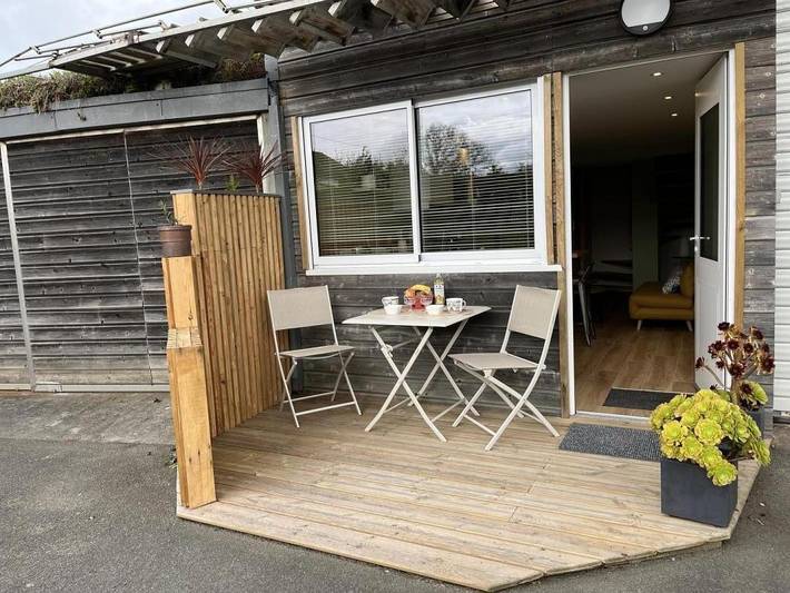 Gîte pour 2 personnes, avec terrasse à Pleumeur-Bodou - 2