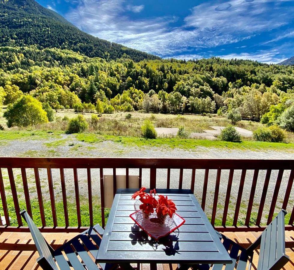 Appartement entier, Charmant T3 "les Cerdans" in Porté-Puymorens, Parc naturel régional des Pyrénées catalanes