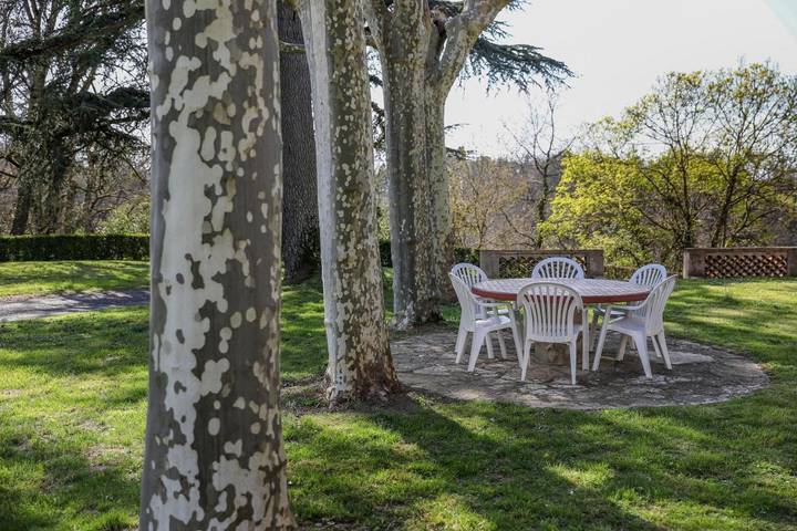 Location de vacances pour 6 personnes, avec jardin ainsi que piscine et vue à Montans - 4