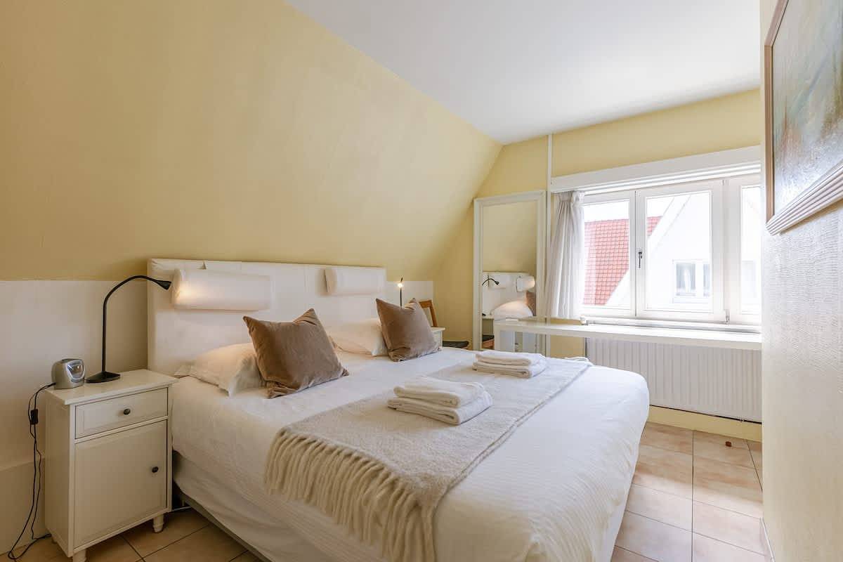 Appartement entier, Casiola coastal retreat w/ beach access in Le Coq, Côte belge