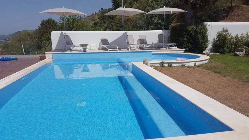 Location de vacances pour 4 personnes, avec jardin ainsi que vue et piscine, animaux acceptés à Tropea - 3