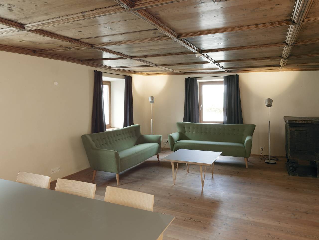 Ganze Ferienwohnung, Jugendherberge Trin - Einzelzimmer mit Etagendusche/Wc in Trin Dorf, Trin