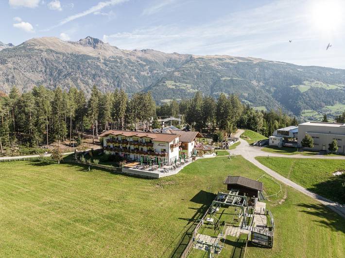 Hotel für 4 Personen, mit Balkon und Terrasse sowie Garten und Sauna in Lienz