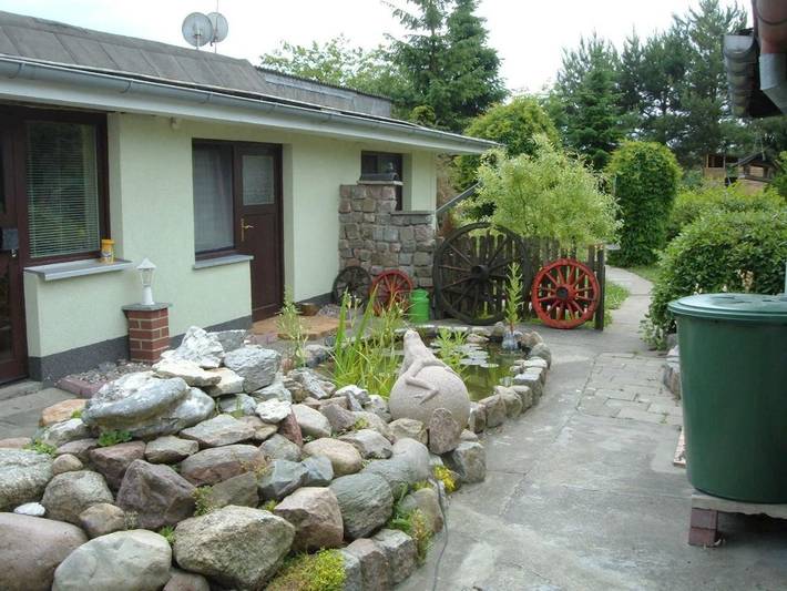 Ferienwohnung für 2 Personen, mit Terrasse und Garten in Dierkow