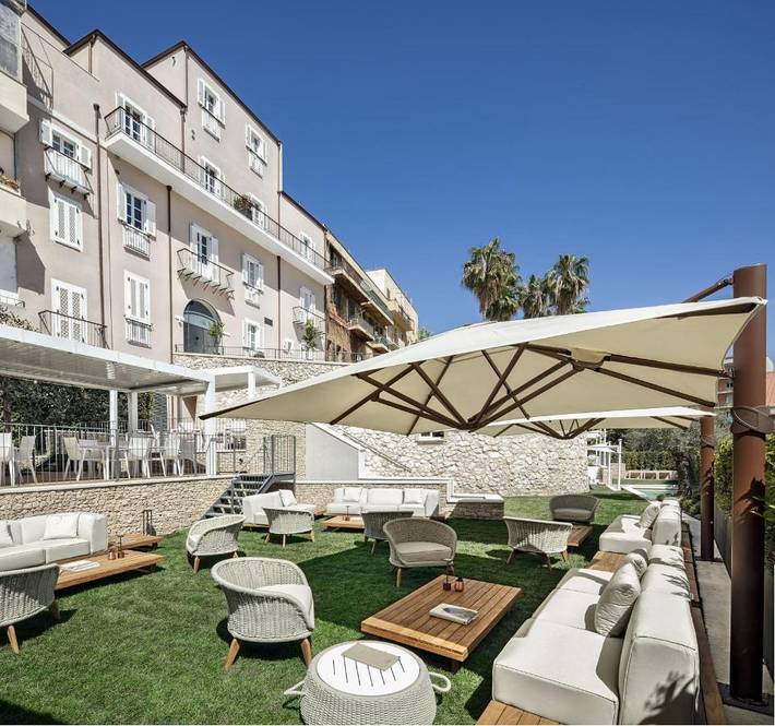 Hotel für 2 Personen, mit Terrasse und Garten sowie Pool und Ausblick