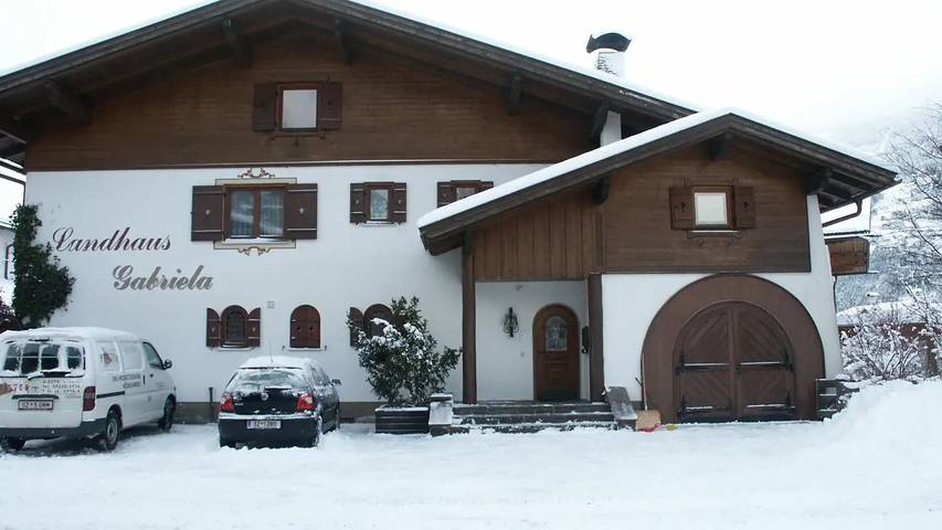 Ferienhaus für 14 Personen, mit Garten und Balkon