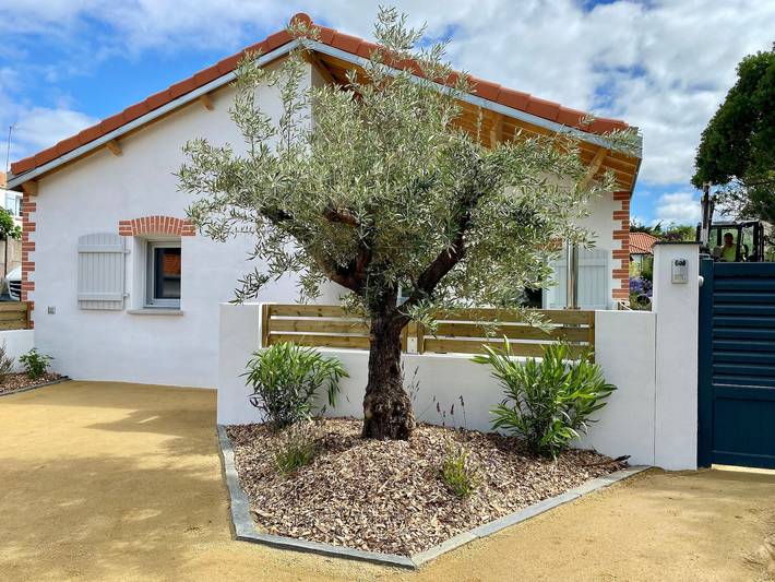Gîte pour 4 personnes, avec Jacuzzi ainsi que Terrasse et Jardin dans Plage de La Joselière