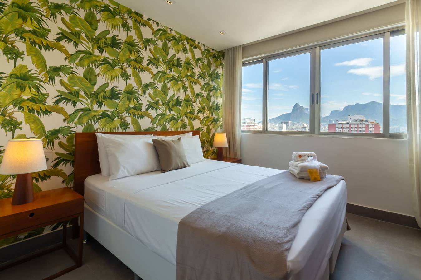 Entire apartment, 10 minutes from Ipanema beach | Ac1007 in Copacabana, Rio de Janeiro